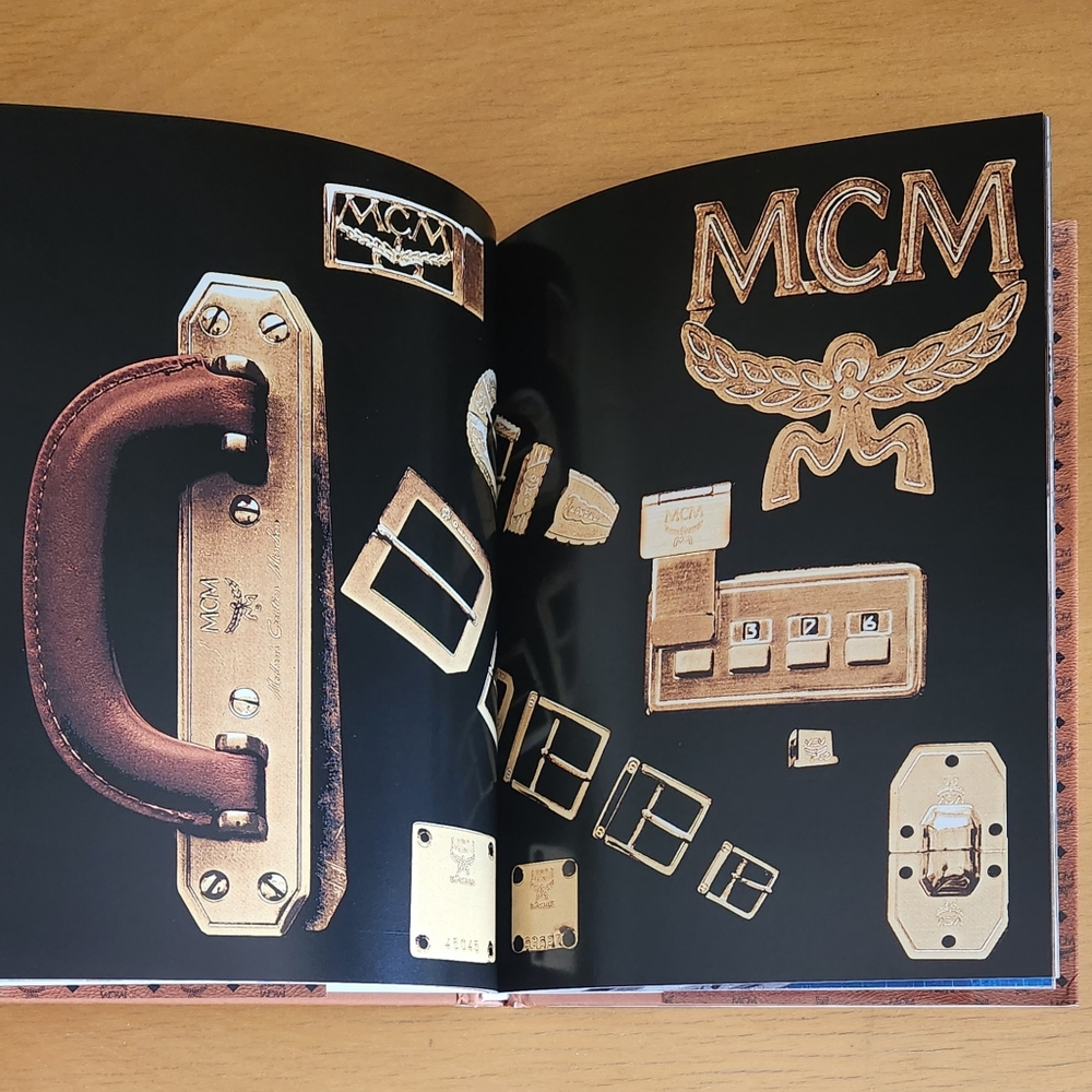Assouline –  MCM: Cognac Visetos Collection (2010) - Picture 8 of 16